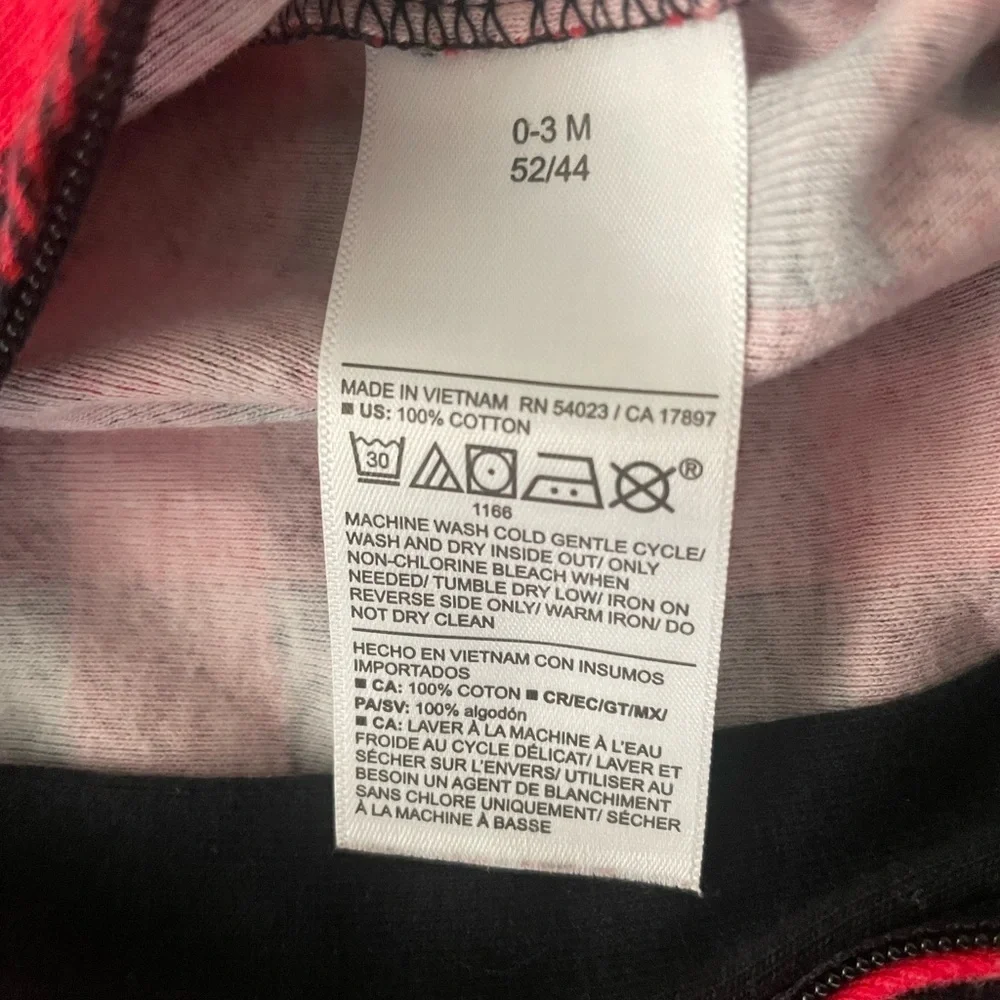 Old Navy red plaid Microfleece 2-Way-Zip Footed One-Piece for Baby size 0-3 m